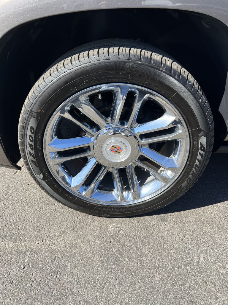 Photo 25 of this CADILLAC ESCALADE