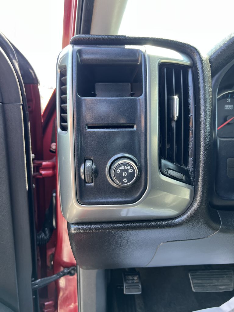 Photo 20 of this CHEVROLET SILVERADO