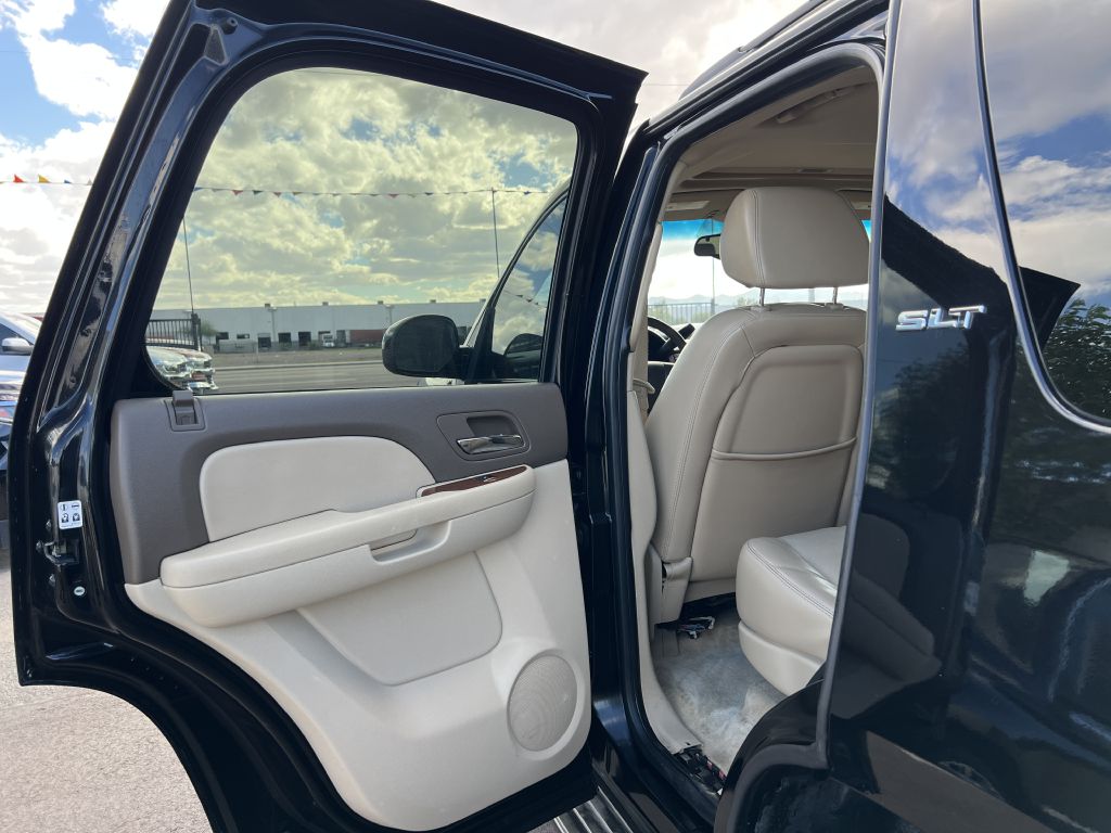 Photo 11 of this GMC YUKON