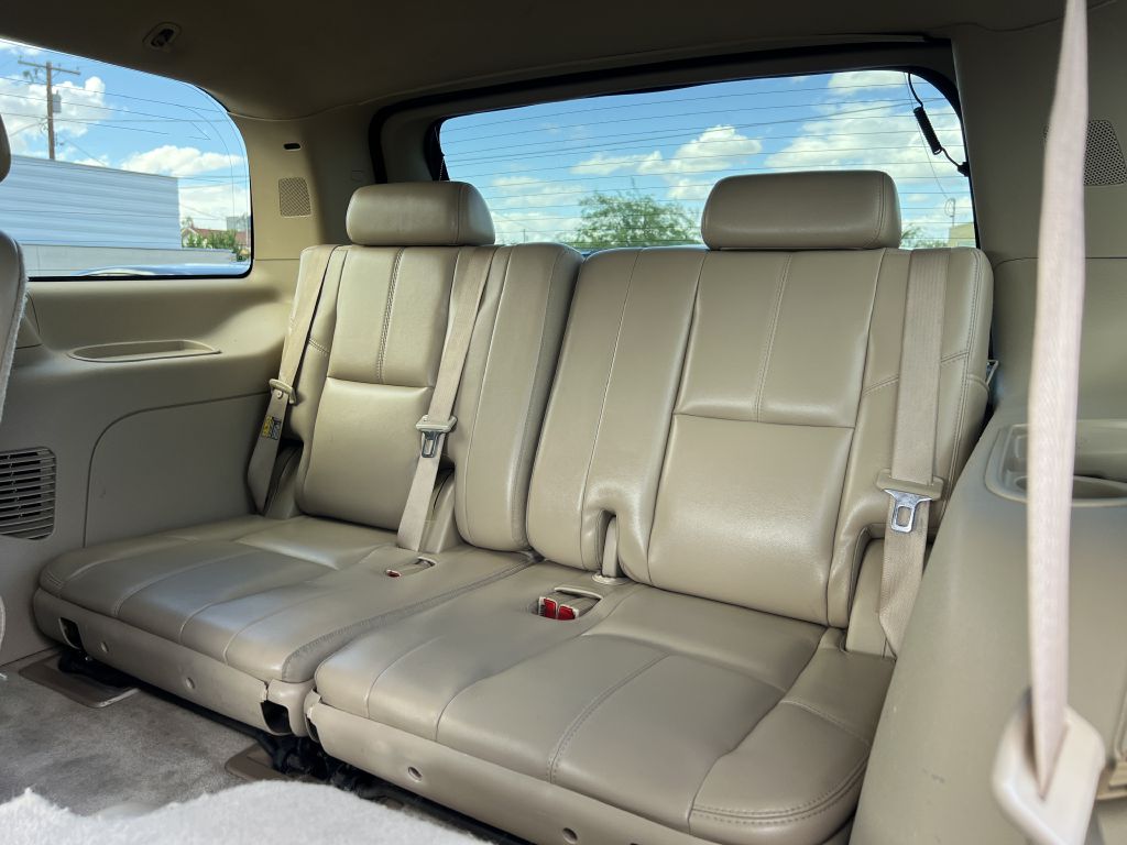 Photo 13 of this GMC YUKON