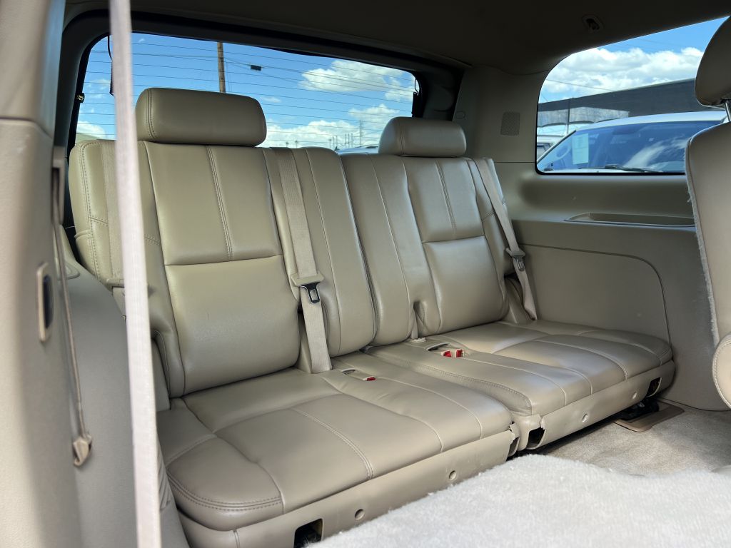 Photo 15 of this GMC YUKON