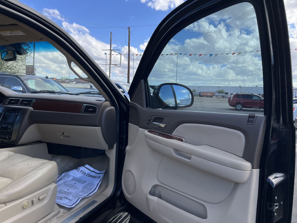 Photo 18 of this GMC YUKON