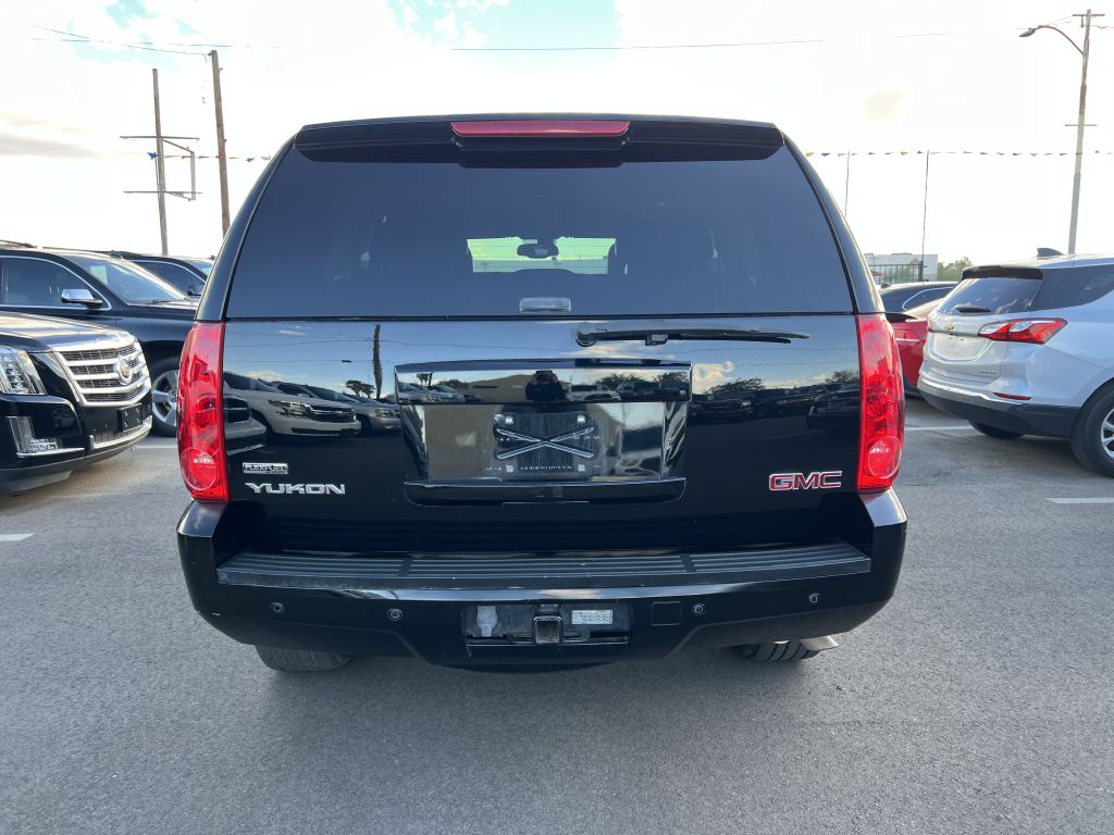 Photo 6 of this GMC YUKON