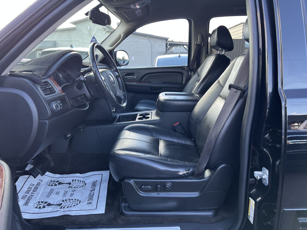 Photo 10 of this GMC YUKON