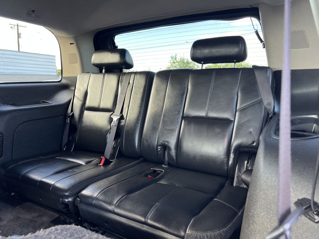 Photo 13 of this GMC YUKON