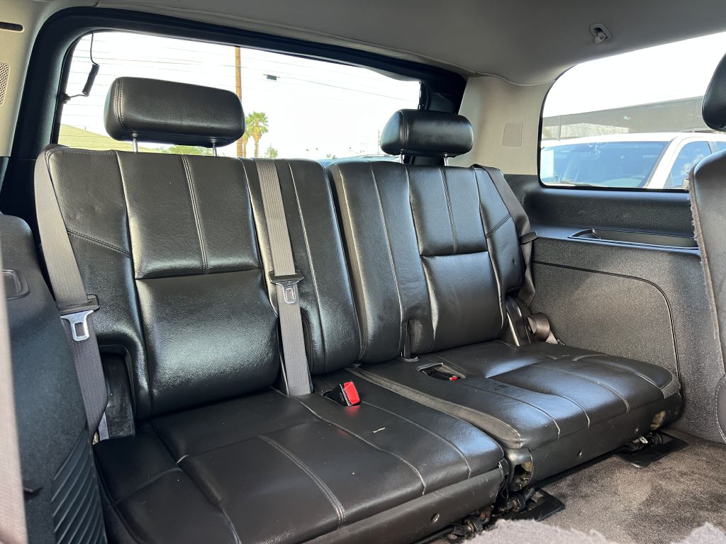 Photo 15 of this GMC YUKON