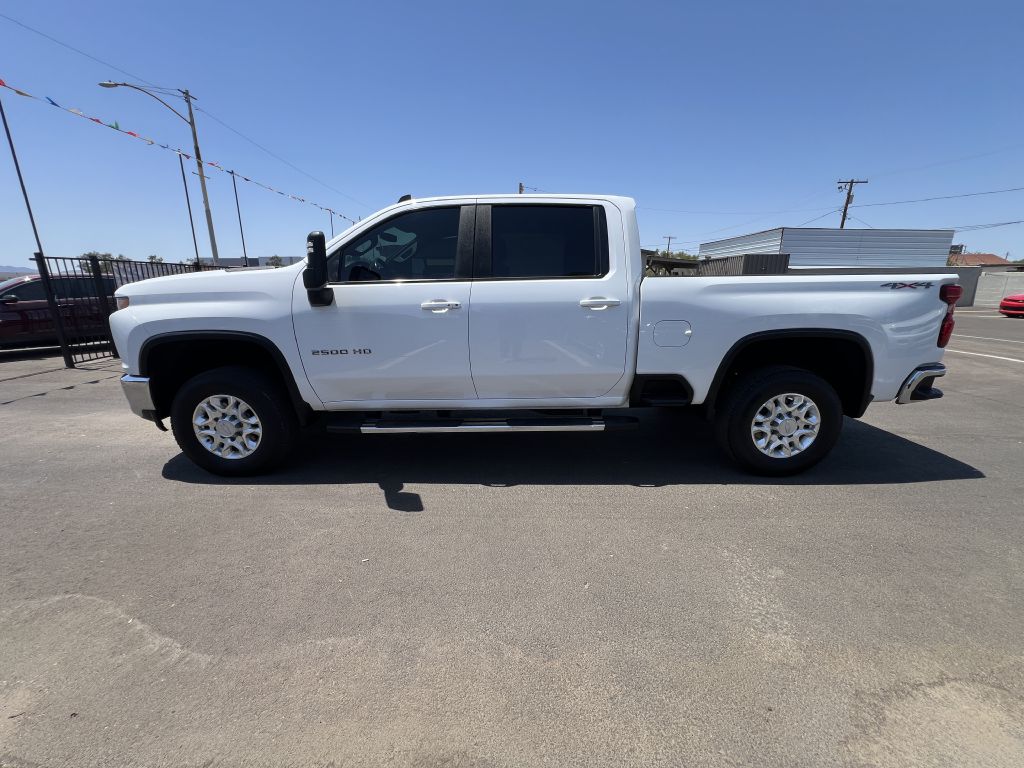 Photo 8 of this CHEVROLET SILVERADO 2500