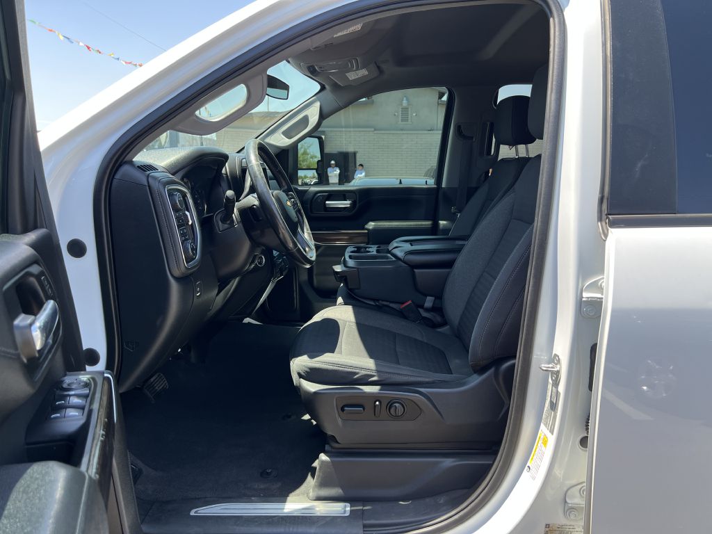 Photo 10 of this CHEVROLET SILVERADO 2500