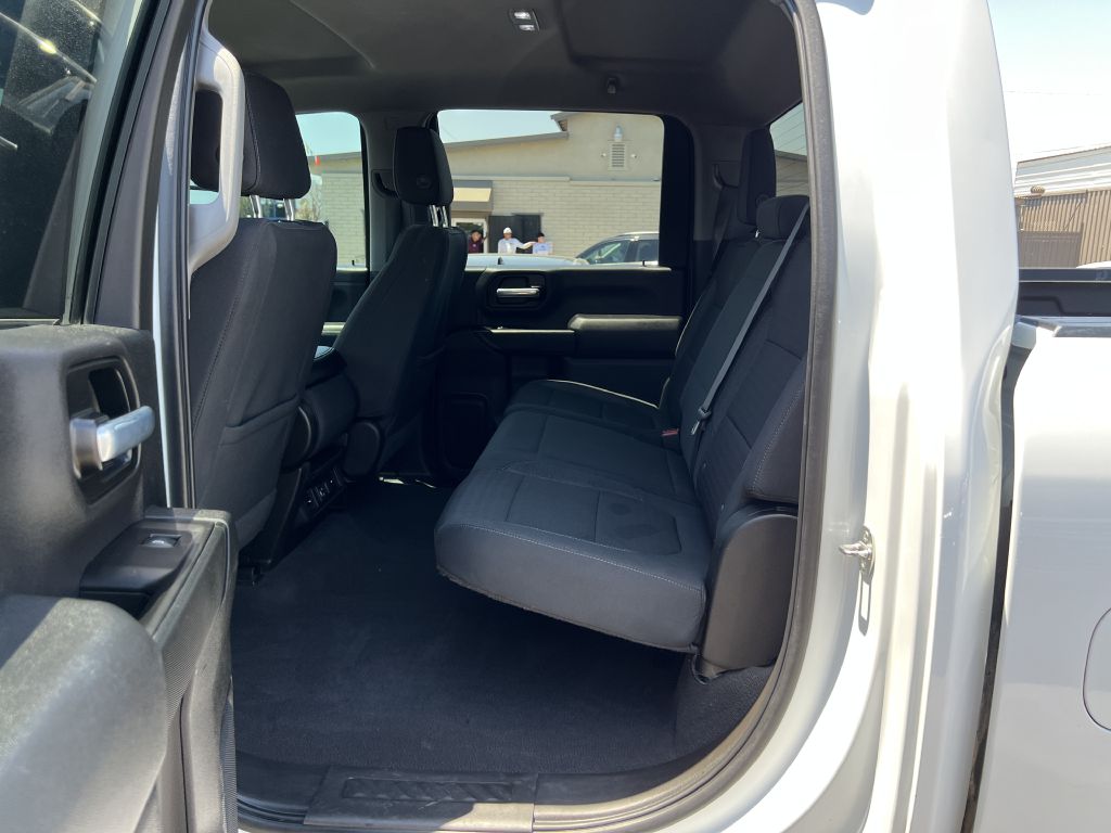 Photo 12 of this CHEVROLET SILVERADO 2500