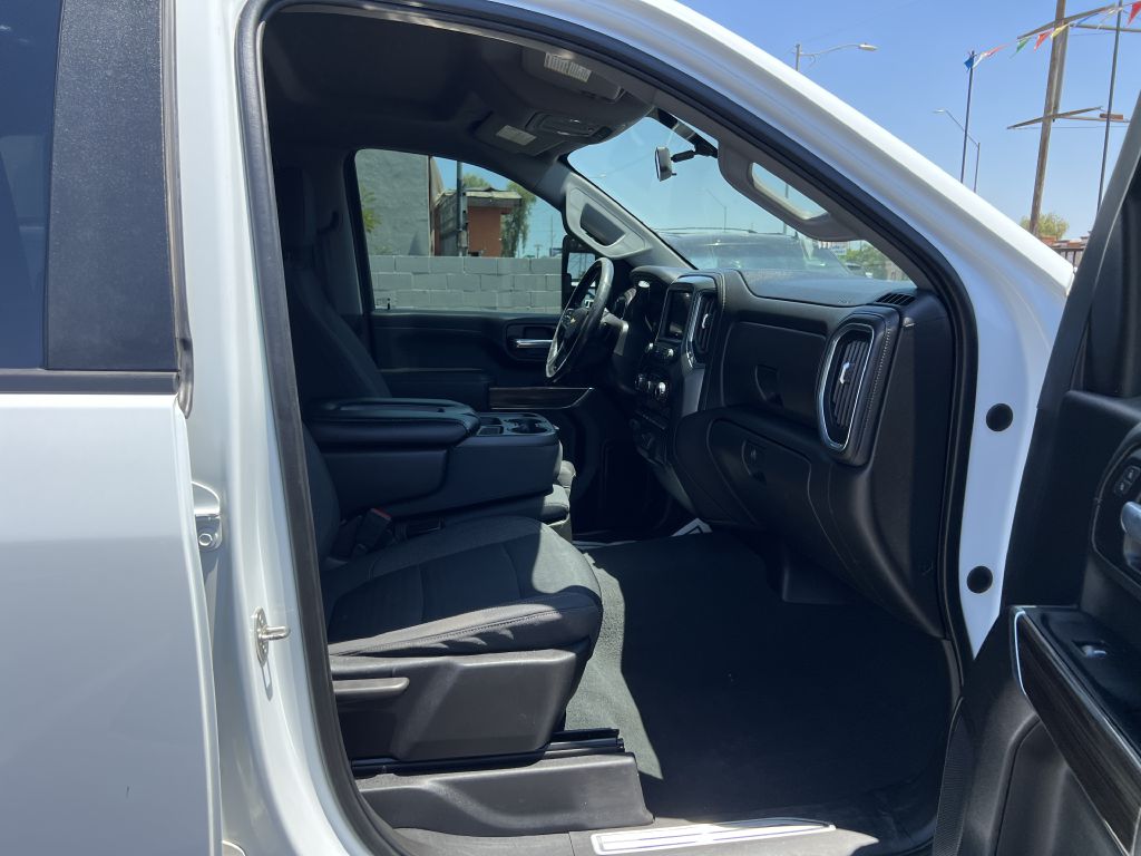 Photo 16 of this CHEVROLET SILVERADO 2500