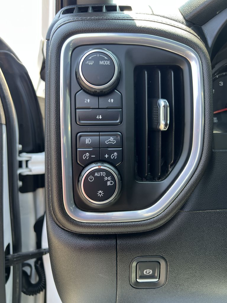 Photo 21 of this CHEVROLET SILVERADO 2500