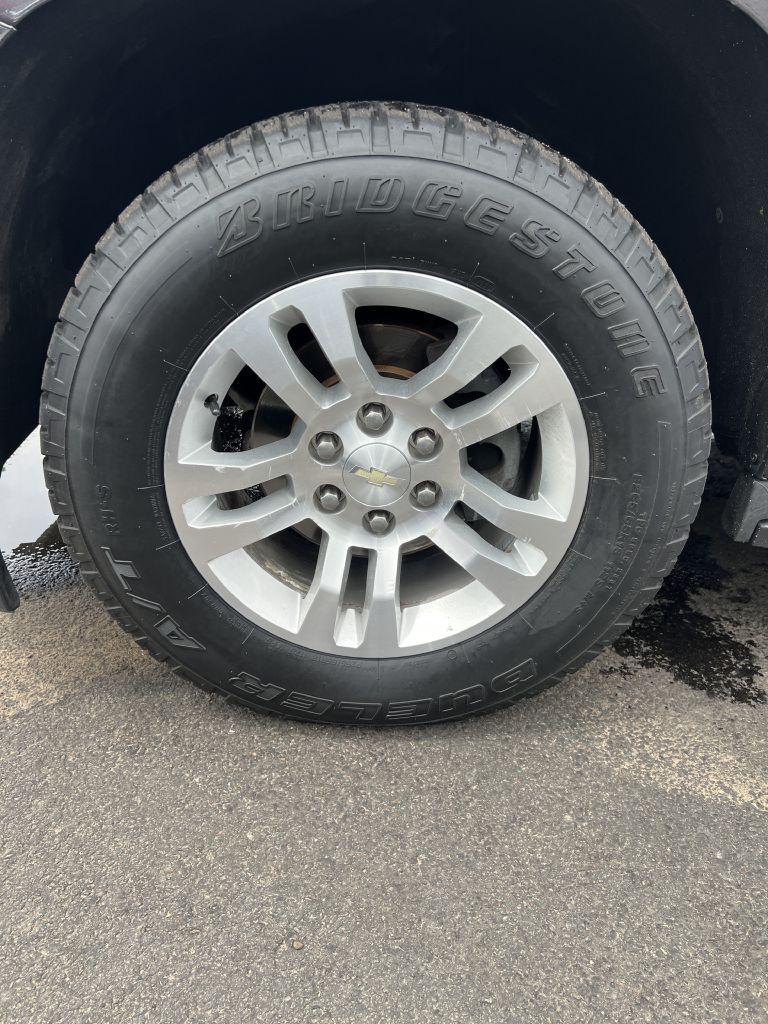 Photo 24 of this CHEVROLET TAHOE