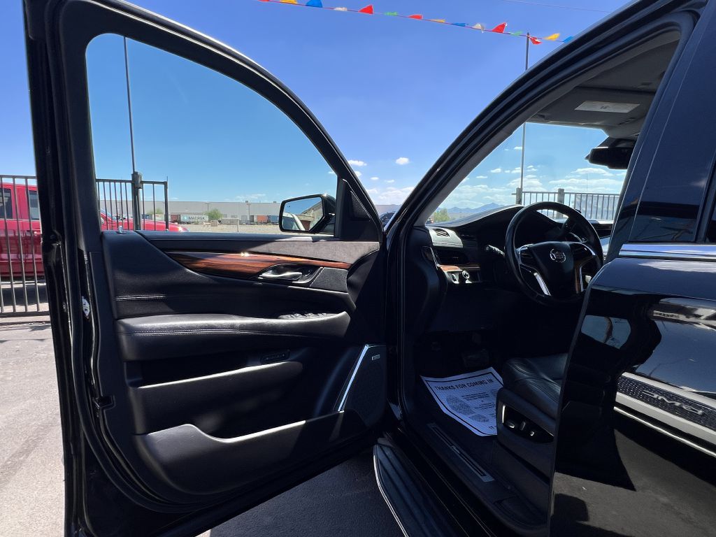 Photo 9 of this CADILLAC ESCALADE