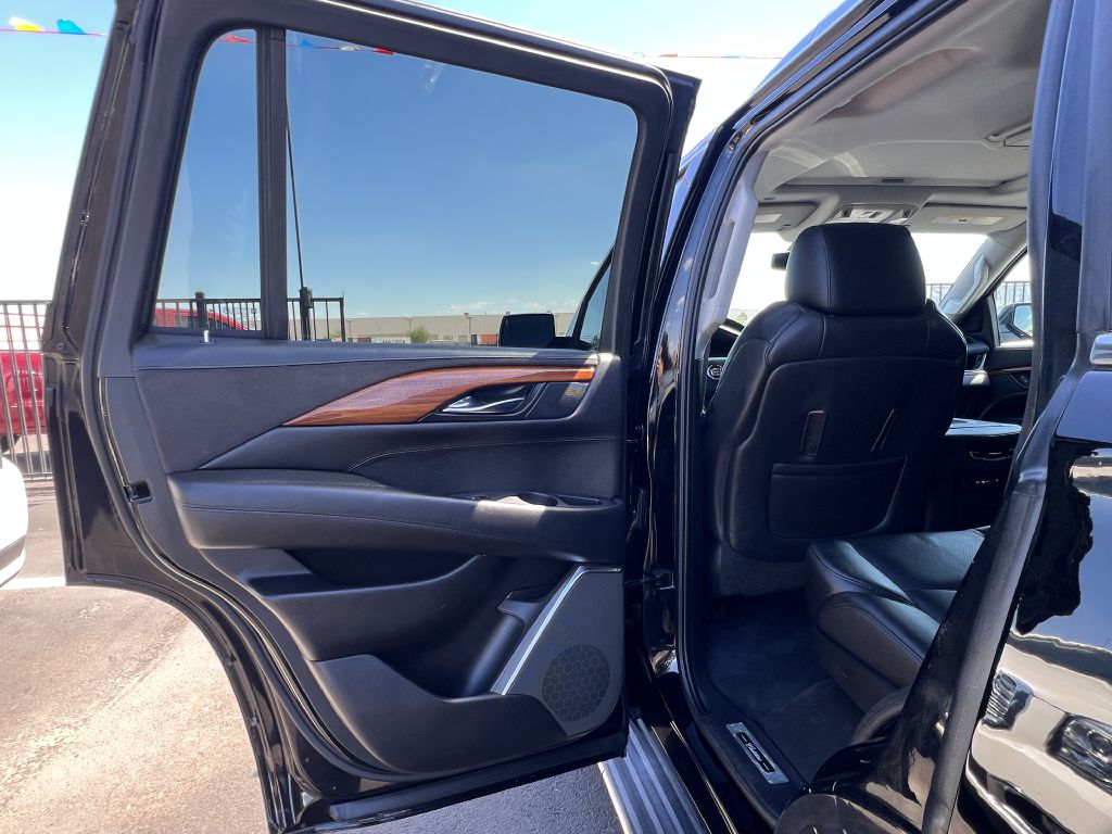 Photo 11 of this CADILLAC ESCALADE