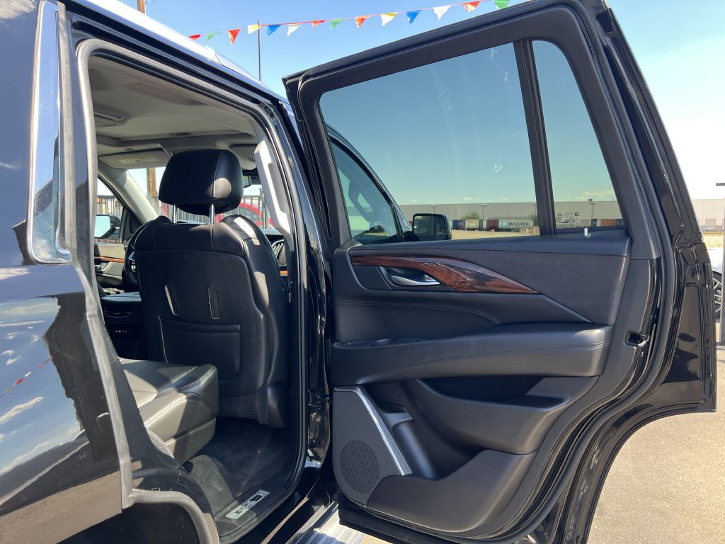 Photo 16 of this CADILLAC ESCALADE