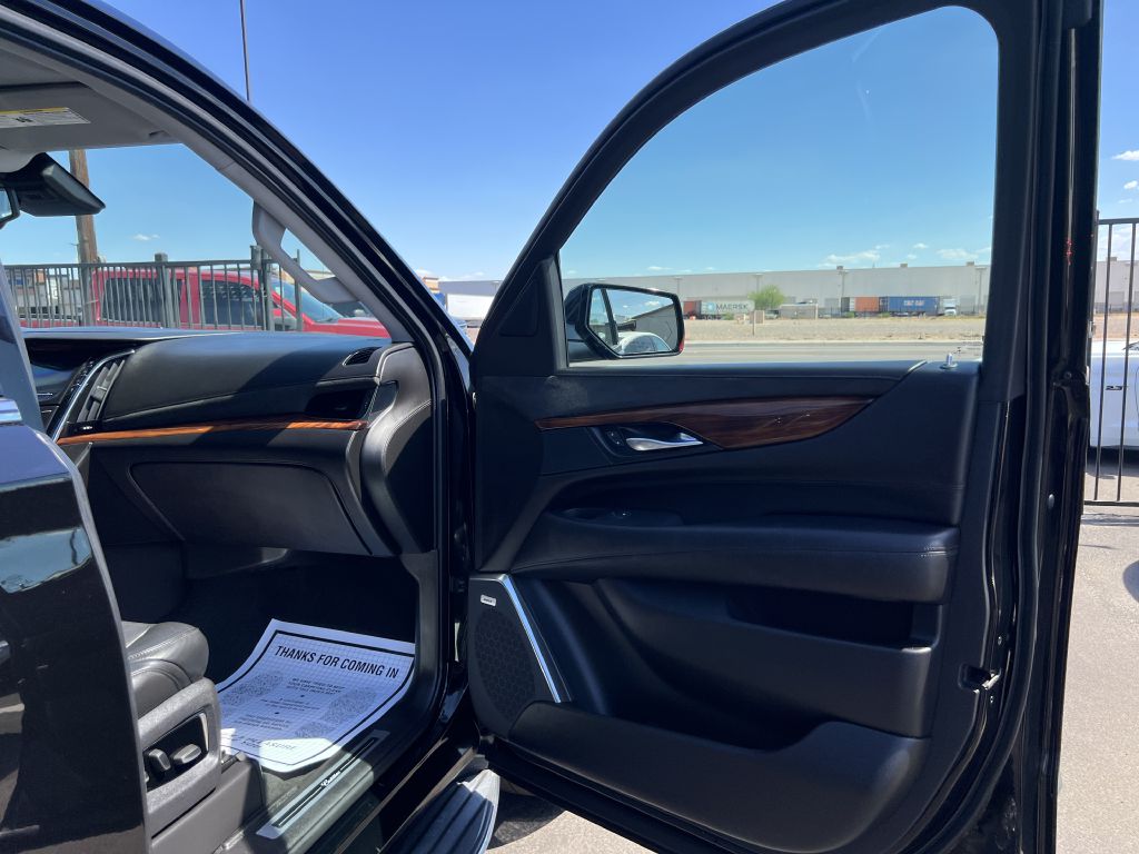 Photo 18 of this CADILLAC ESCALADE