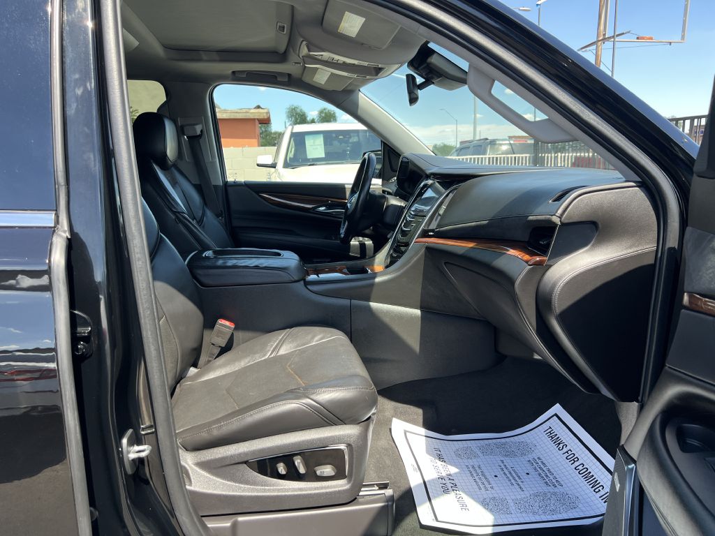 Photo 19 of this CADILLAC ESCALADE