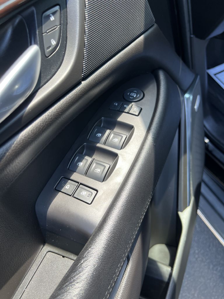 Photo 20 of this CADILLAC ESCALADE