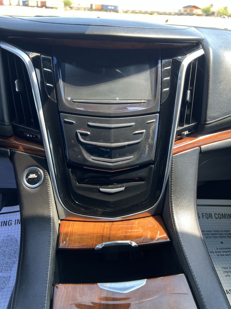 Photo 23 of this CADILLAC ESCALADE