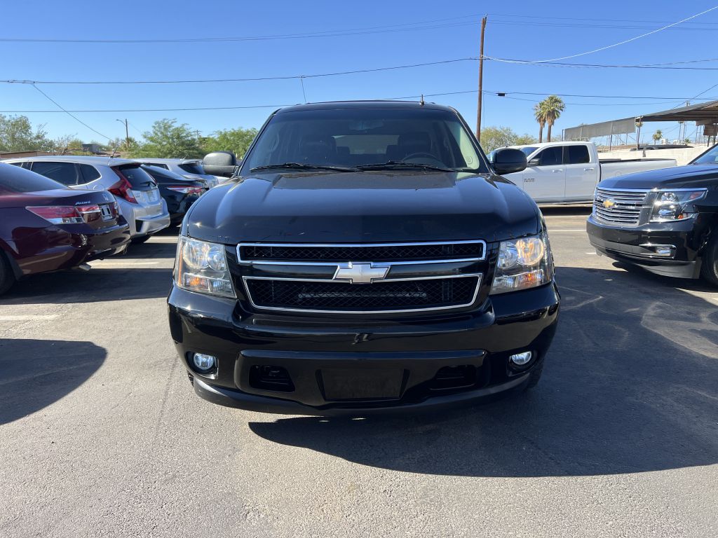Photo 2 of this CHEVROLET TAHOE