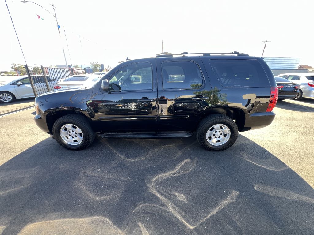 Photo 8 of this CHEVROLET TAHOE
