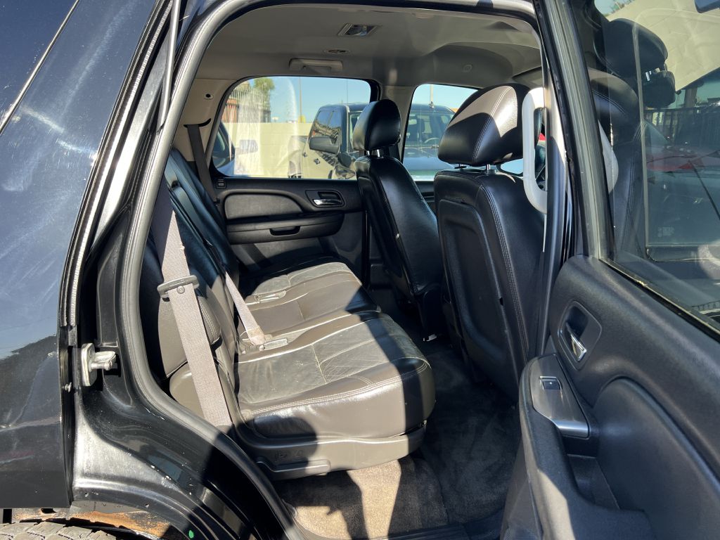 Photo 16 of this CHEVROLET TAHOE