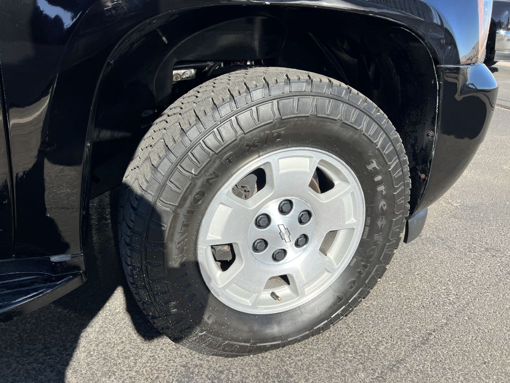 Photo 19 of this CHEVROLET TAHOE
