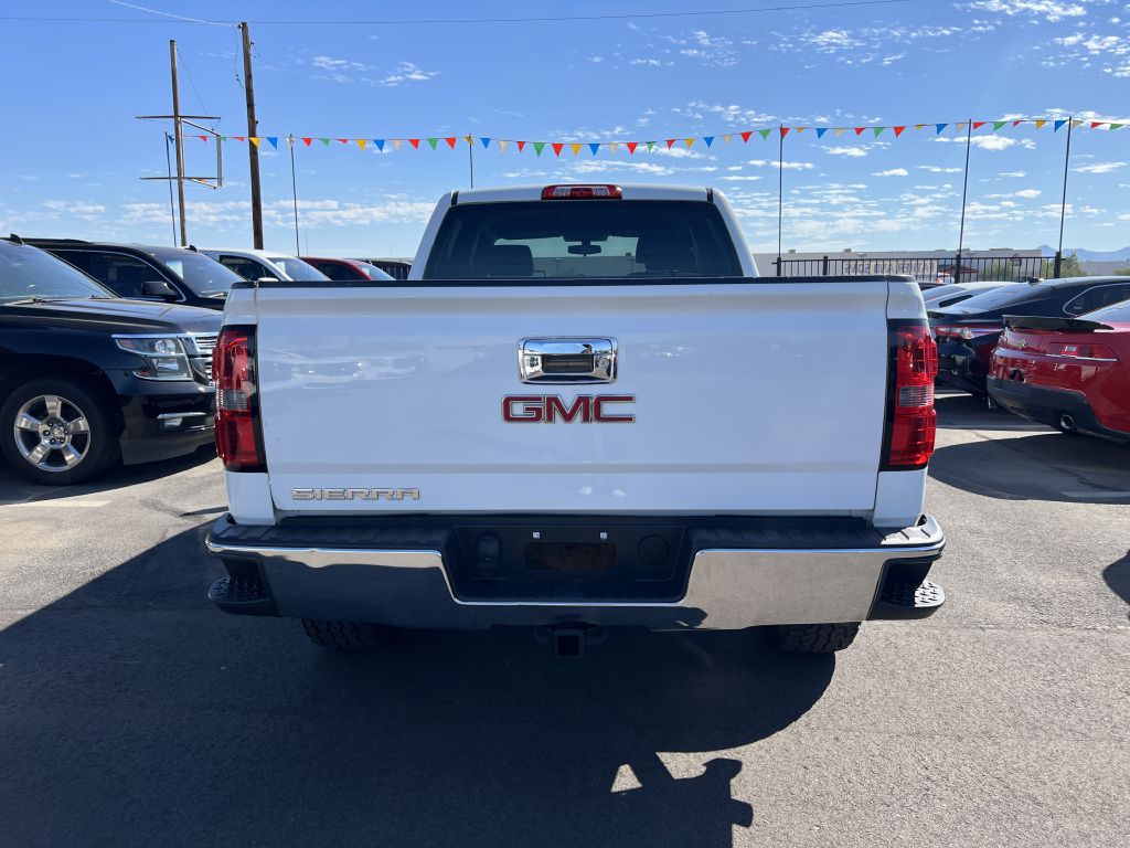 Photo 6 of this GMC SIERRA