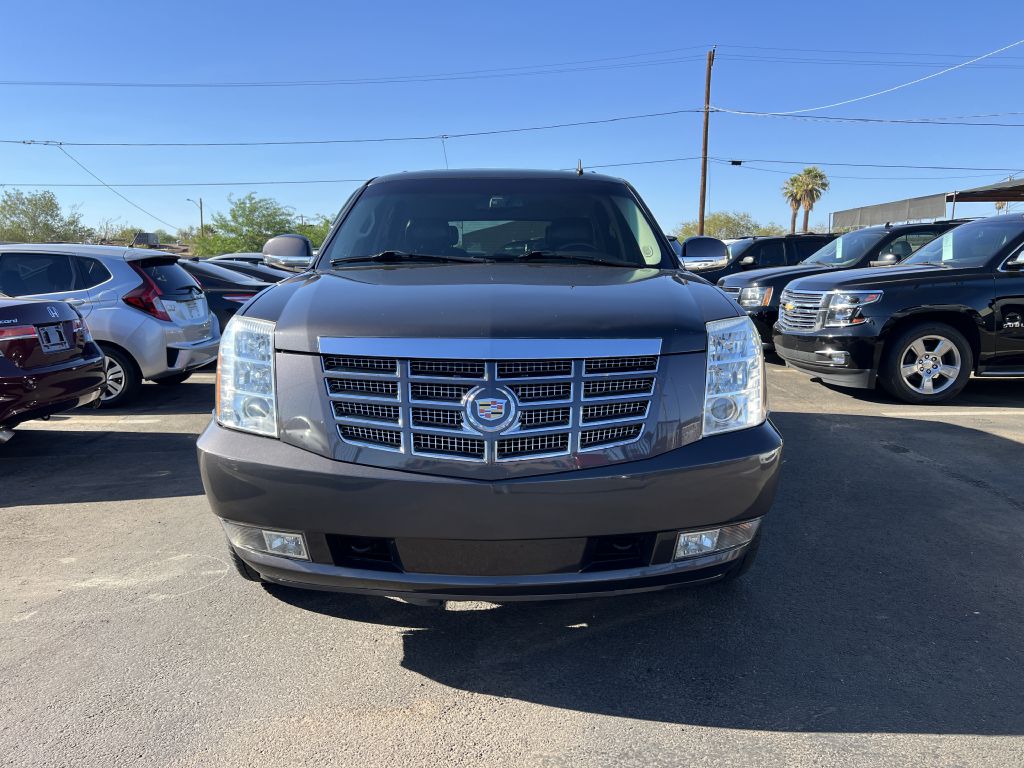 Photo 2 of this CADILLAC ESCALADE