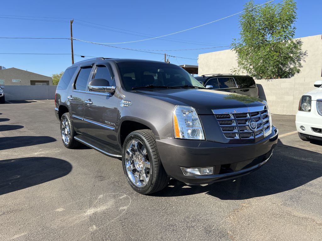 Photo 3 of this CADILLAC ESCALADE
