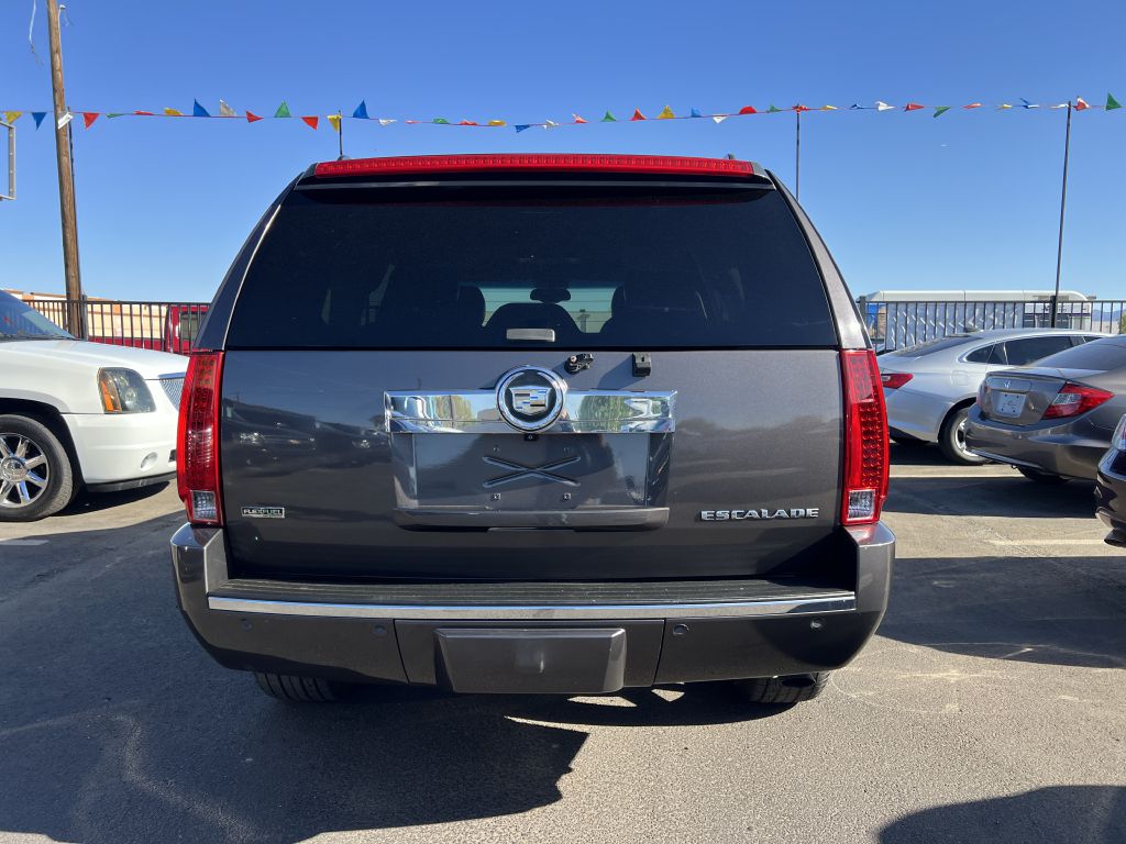 Photo 6 of this CADILLAC ESCALADE