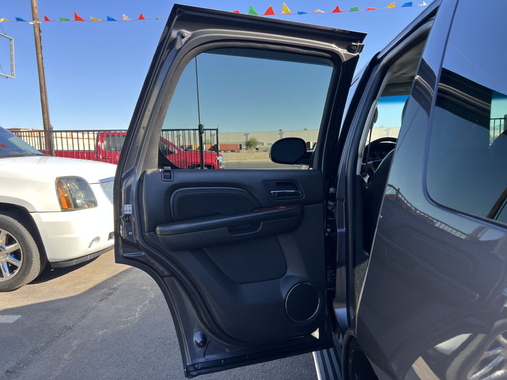 Photo 11 of this CADILLAC ESCALADE
