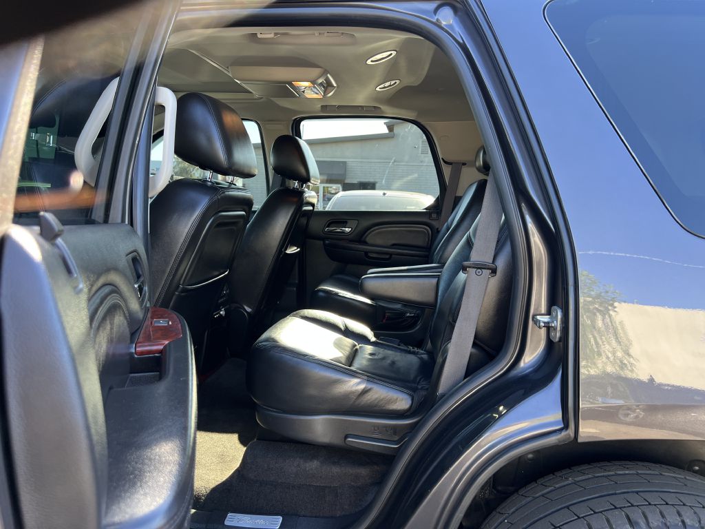 Photo 12 of this CADILLAC ESCALADE