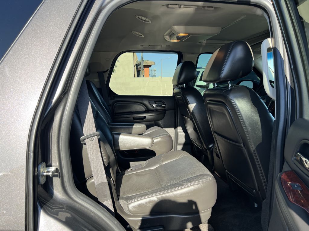 Photo 16 of this CADILLAC ESCALADE