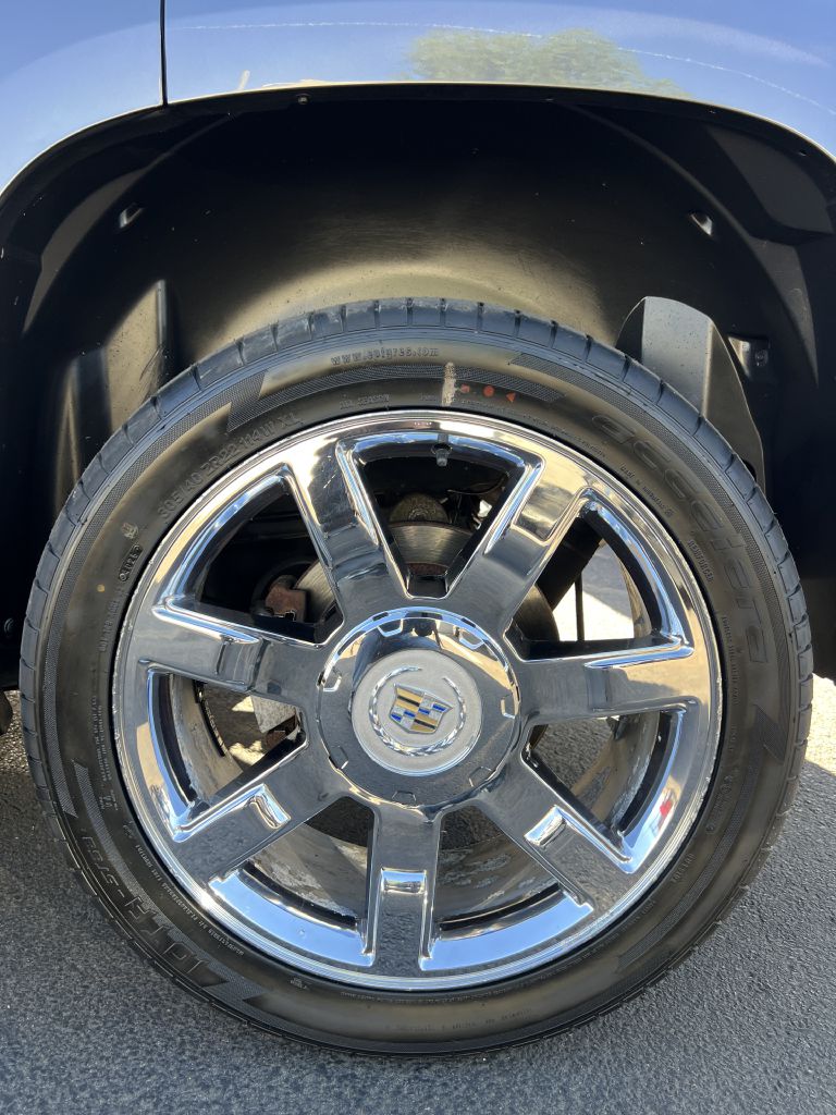 Photo 20 of this CADILLAC ESCALADE
