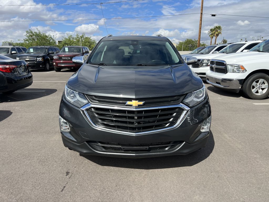 Photo 2 of this CHEVROLET EQUINOX