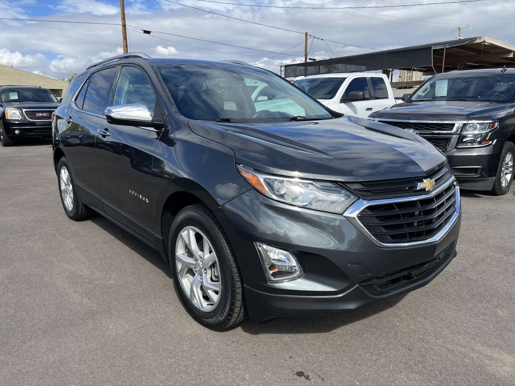 Photo 3 of this CHEVROLET EQUINOX