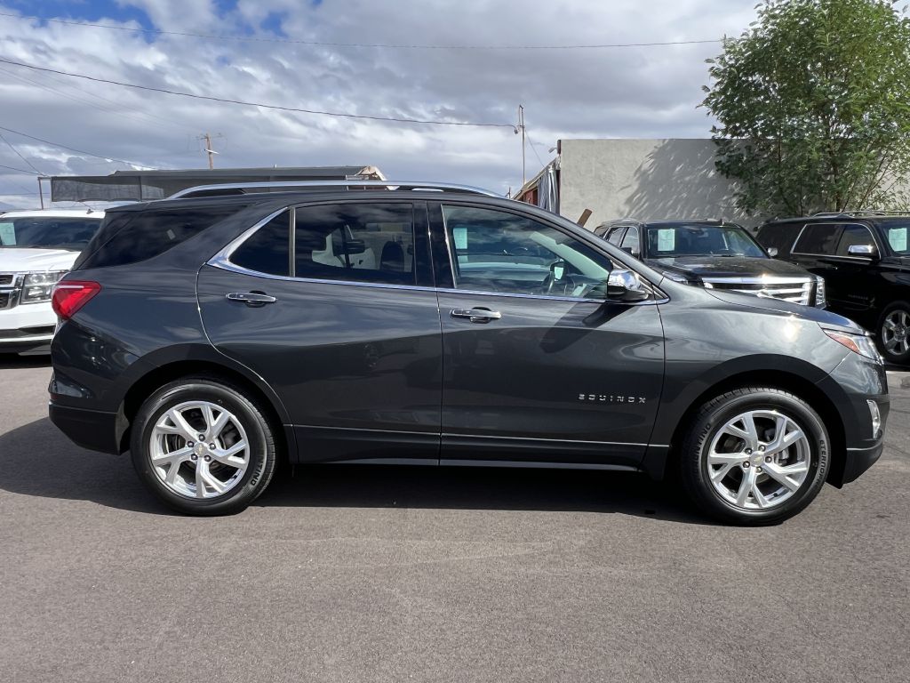 Photo 4 of this CHEVROLET EQUINOX