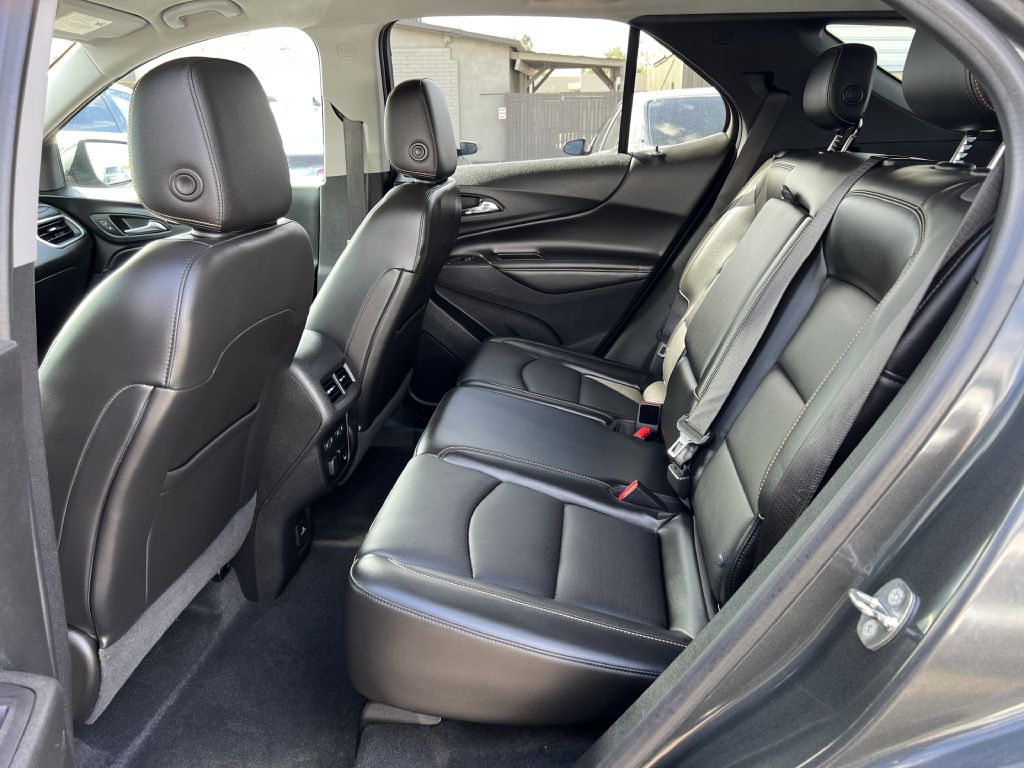 Photo 12 of this CHEVROLET EQUINOX