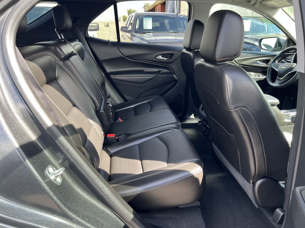 Photo 15 of this CHEVROLET EQUINOX