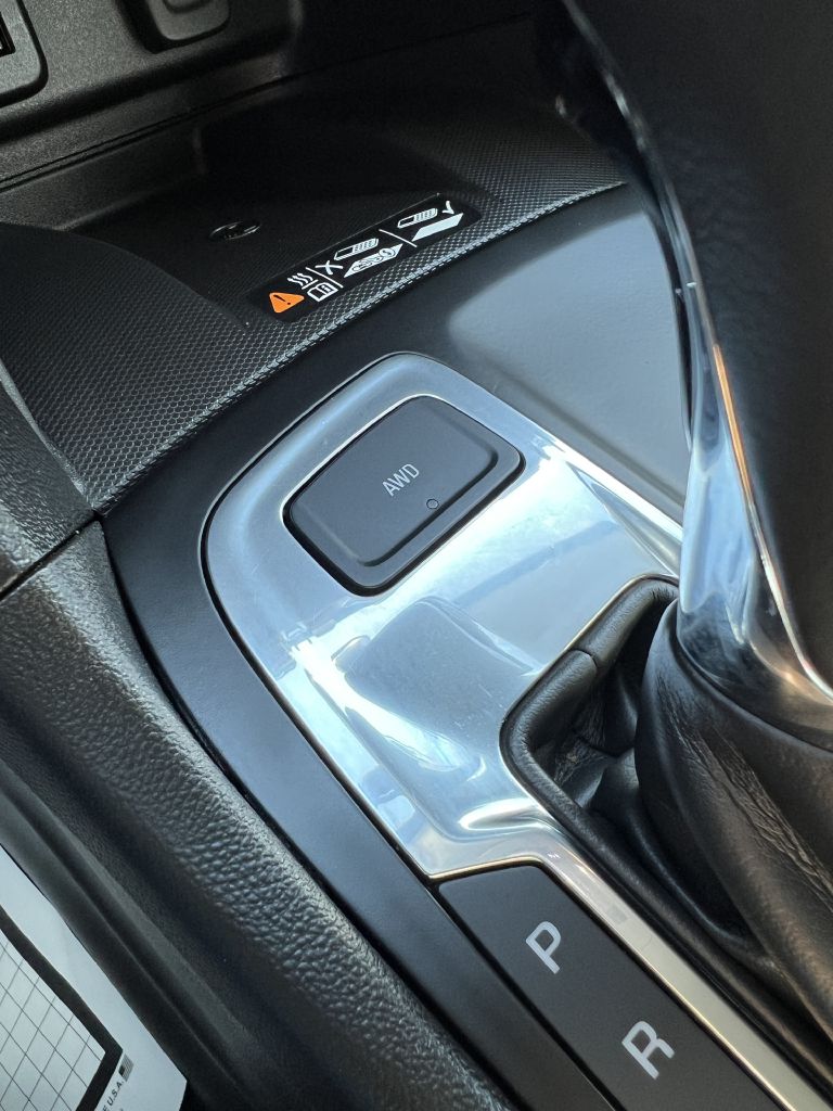 Photo 22 of this CHEVROLET EQUINOX