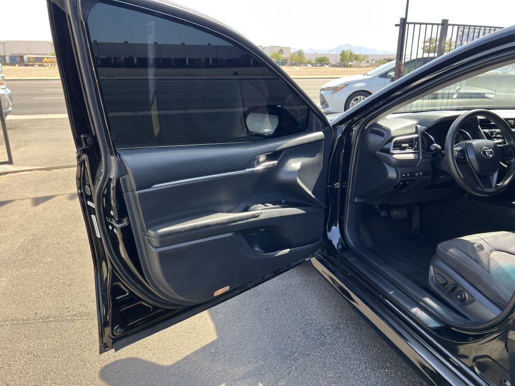 Photo 9 of this TOYOTA CAMRY
