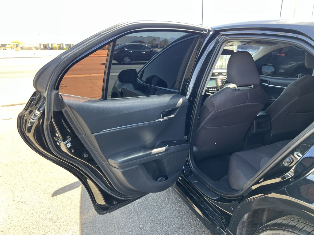 Photo 11 of this TOYOTA CAMRY