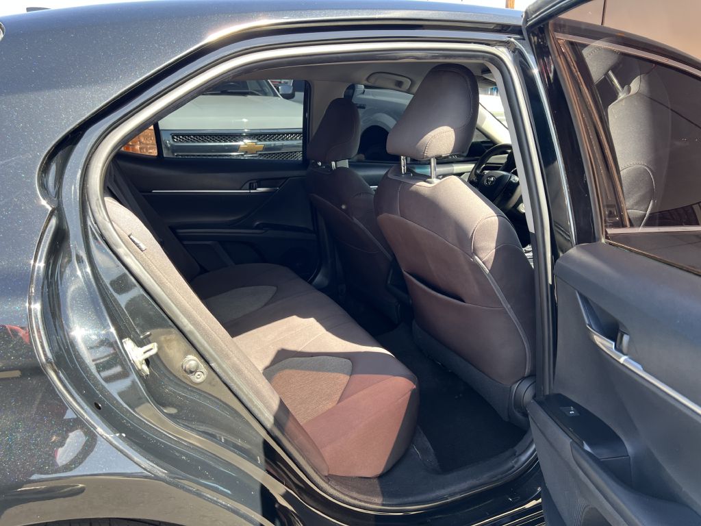 Photo 14 of this TOYOTA CAMRY