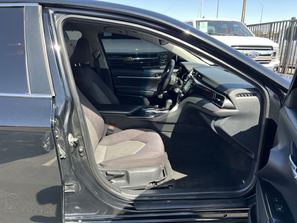 Photo 16 of this TOYOTA CAMRY