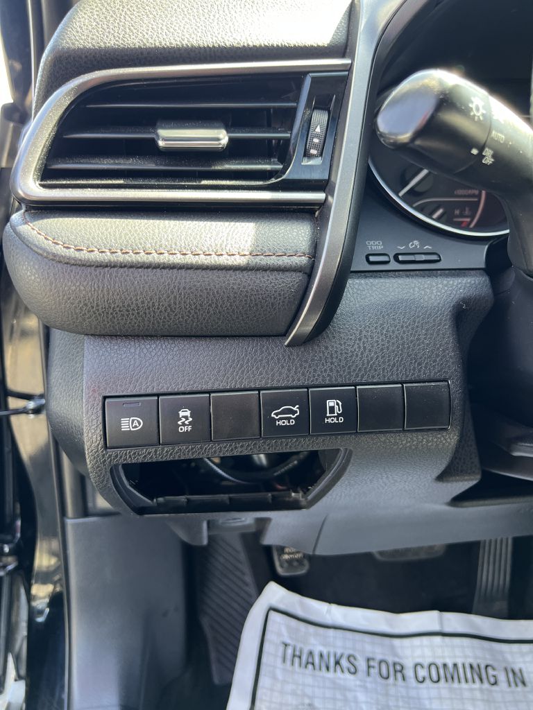 Photo 19 of this TOYOTA CAMRY