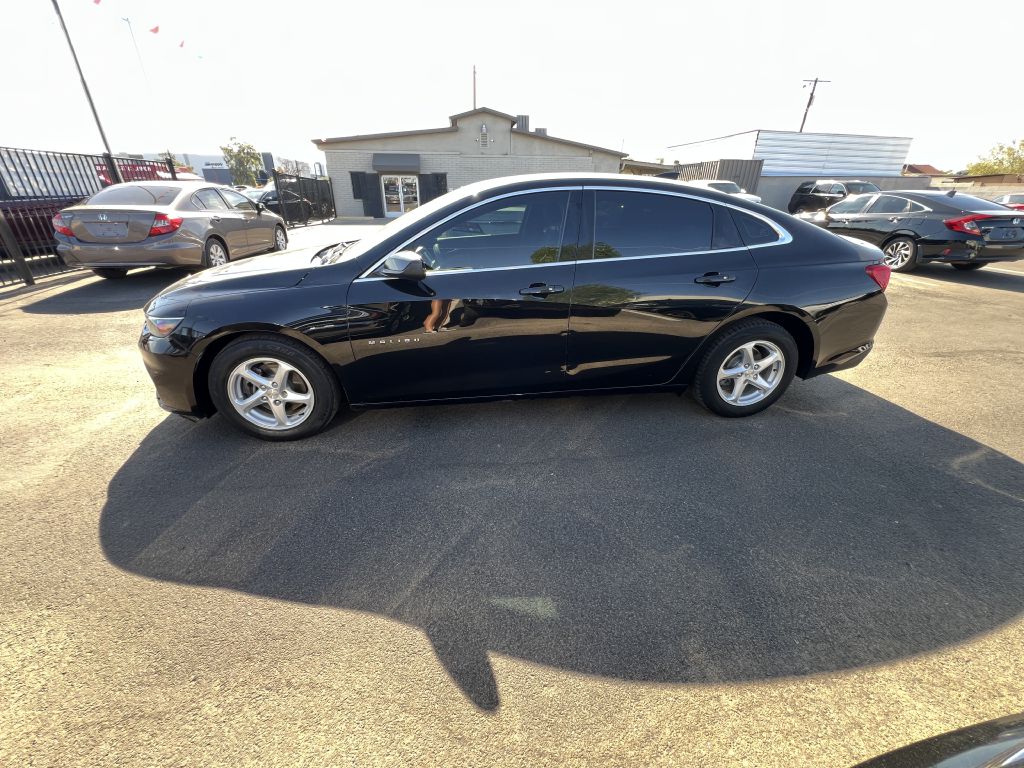 Photo 8 of this CHEVROLET MALIBU