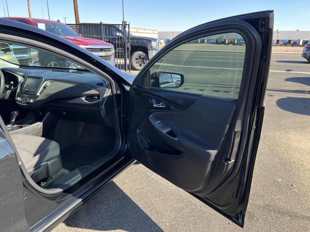Photo 16 of this CHEVROLET MALIBU