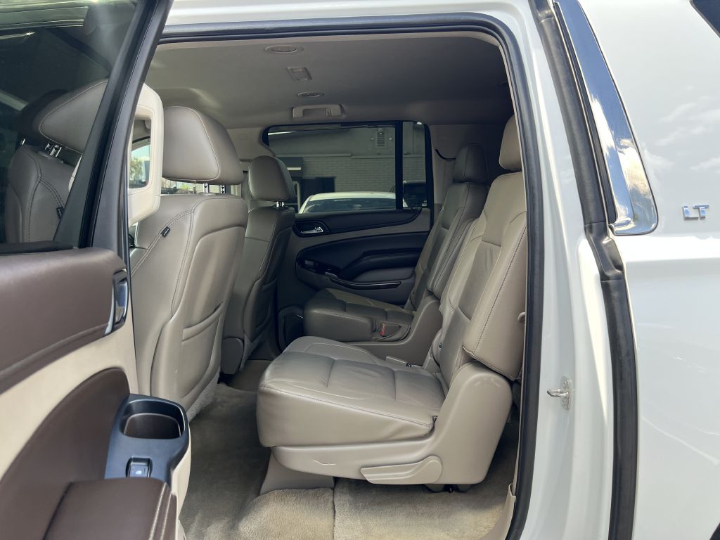 Photo 12 of this CHEVROLET SUBURBAN