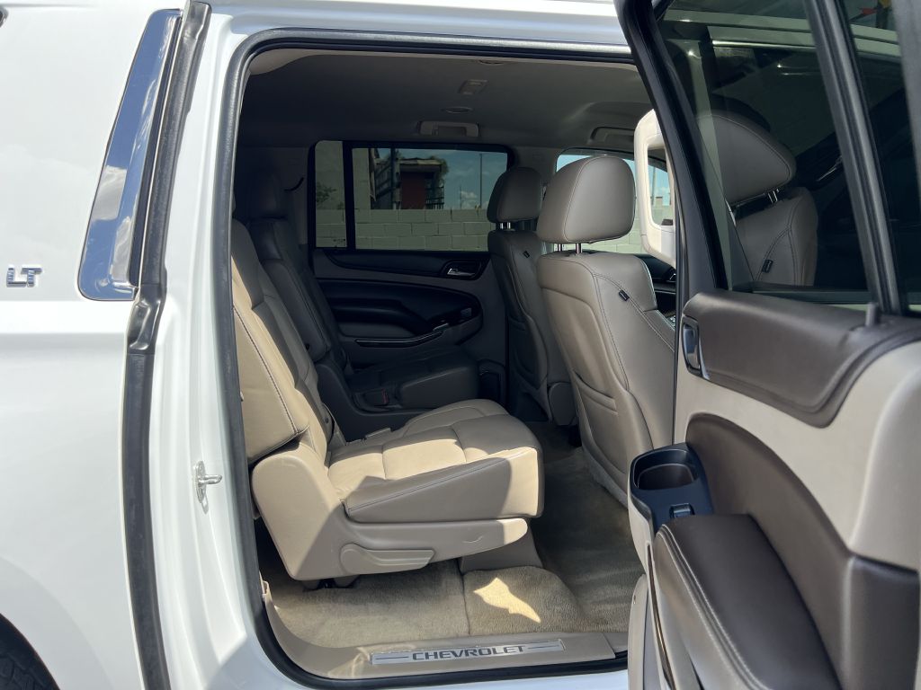 Photo 17 of this CHEVROLET SUBURBAN